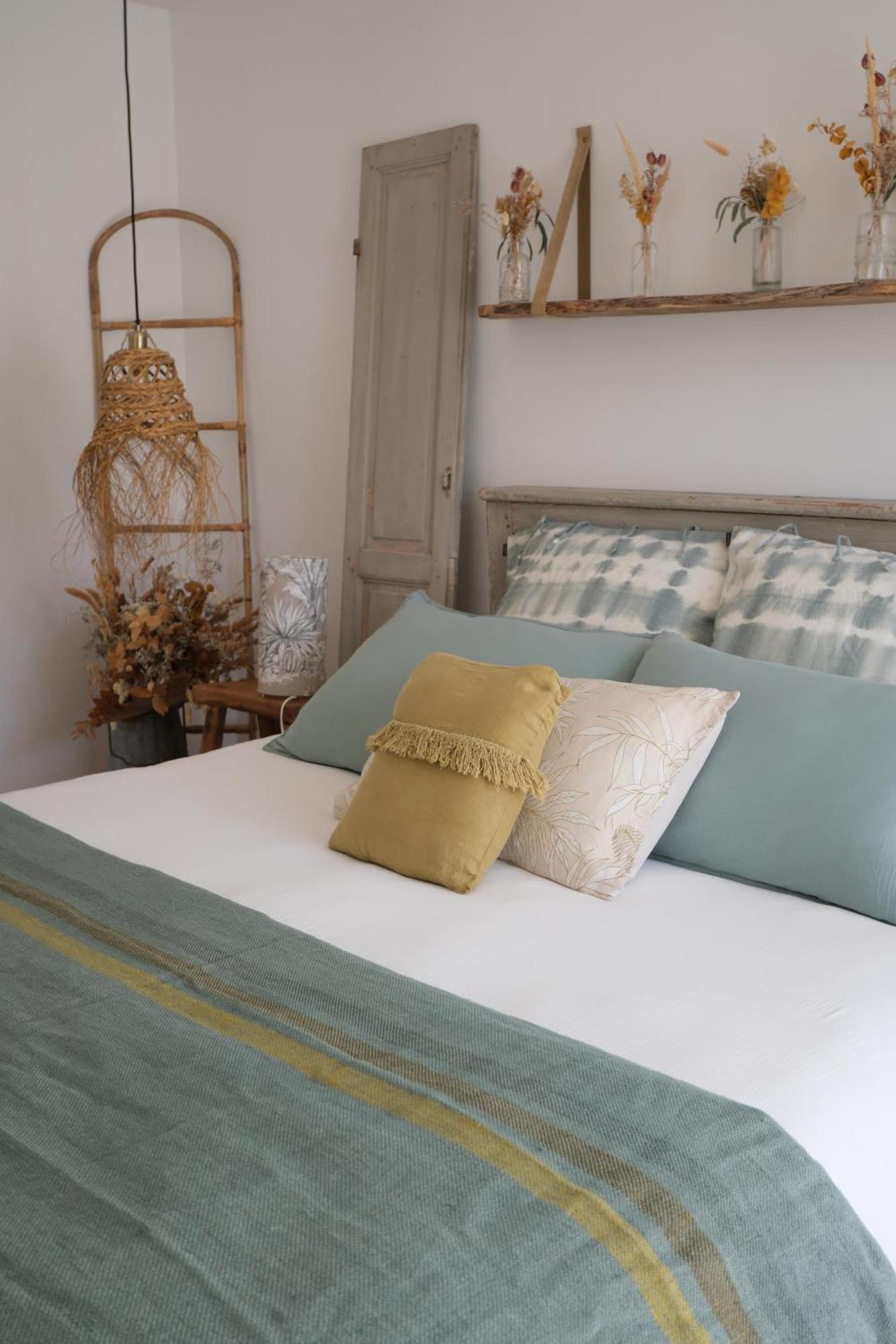 La Petite Parenthese Bed and Breakfast Chaveyriat Exteriör bild
